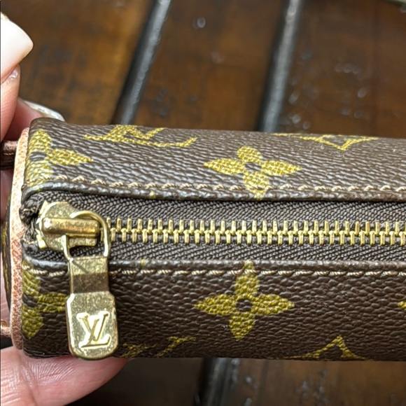 Louis Vuitton Monogram “Golf Ball”Pouch - Picture 7 of 10